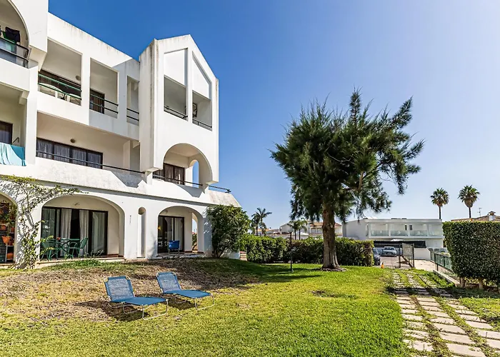 Ground Floor With Direct Access To Swimming Pool * Albufeira
